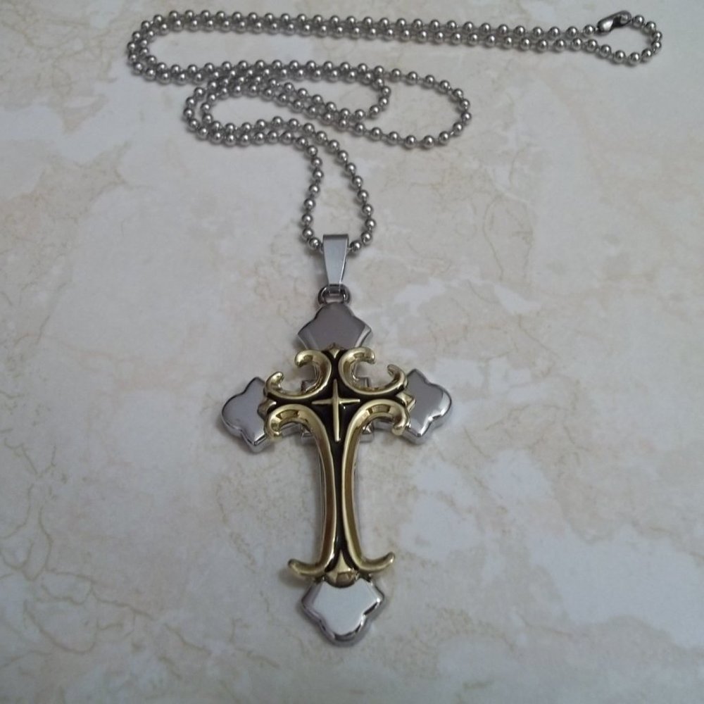 *5/35* New Stainless Steel Black and Gold Tone  Fancy Cross Necklace